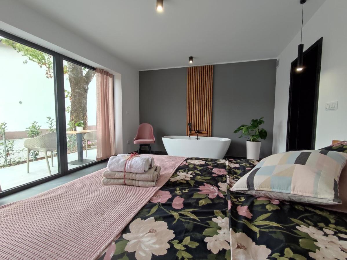Boutique Rooms By Petric Winery Dobravlje Eksteriør billede