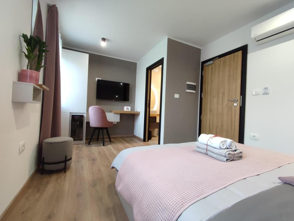 Boutique Rooms By Petric Winery Dobravlje Eksteriør billede