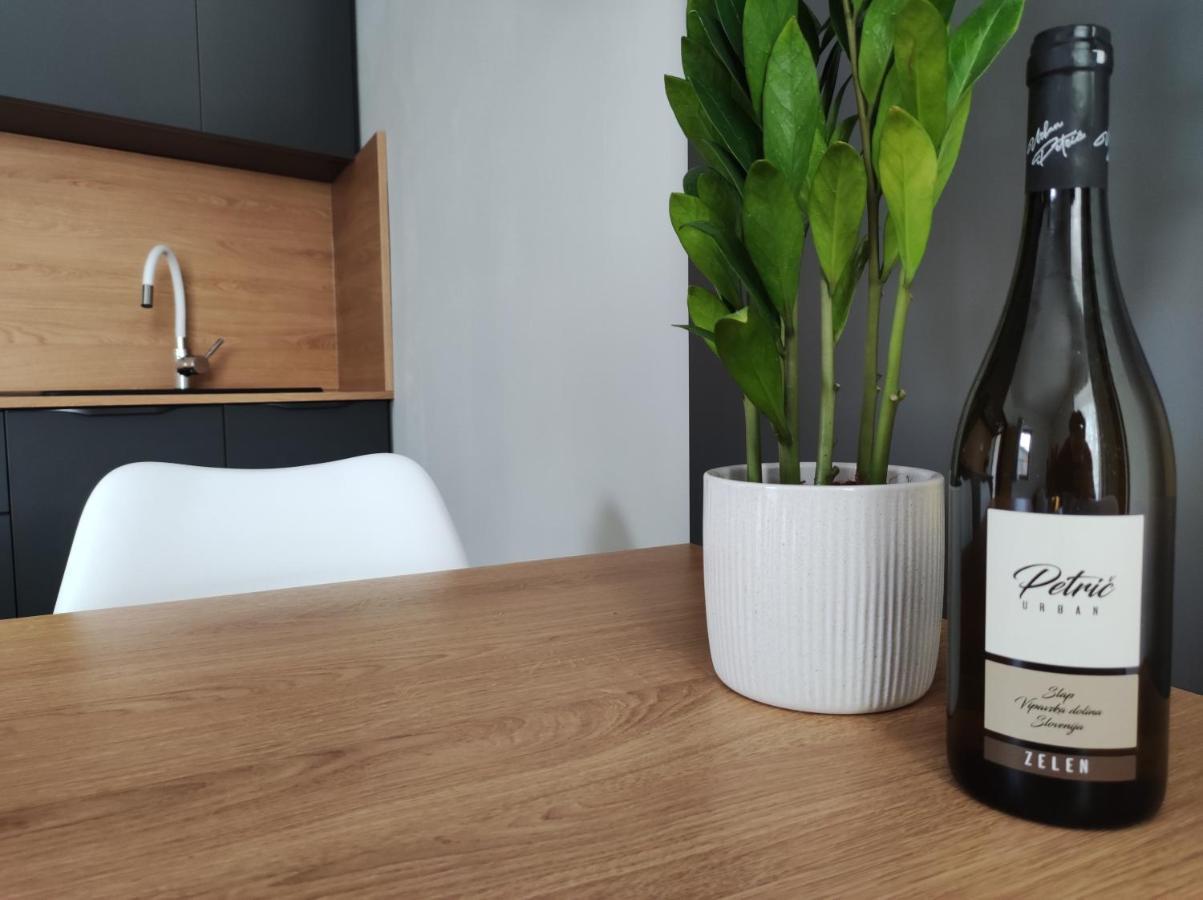 Boutique Rooms By Petric Winery Dobravlje Eksteriør billede