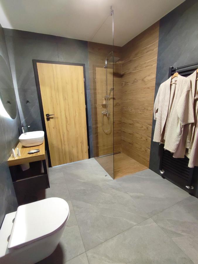 Boutique Rooms By Petric Winery Dobravlje Eksteriør billede