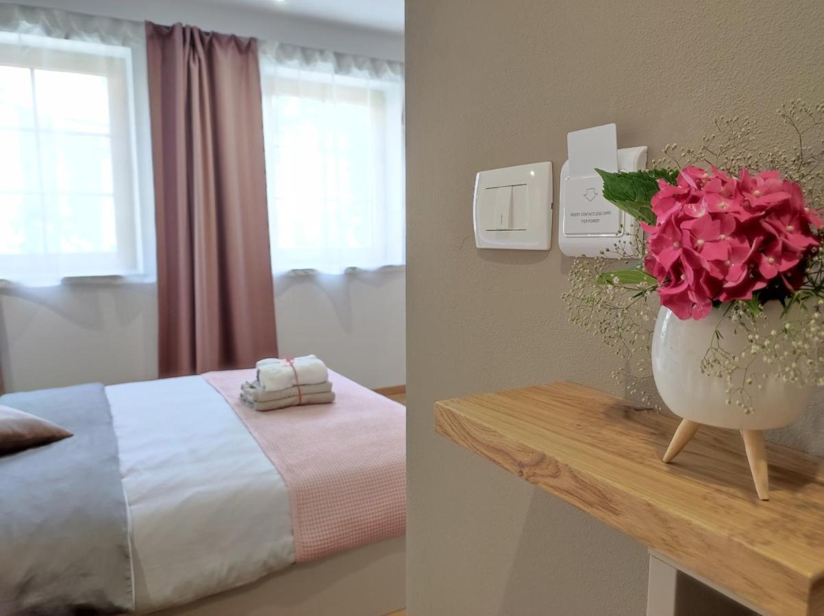 Boutique Rooms By Petric Winery Dobravlje Eksteriør billede